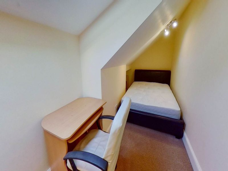 F5-6-Llanbleddian-Gardens-09232020_144143