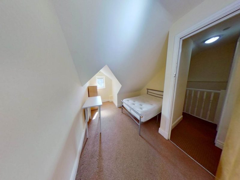 F5-6-Llanbleddian-Gardens-09232020_144307