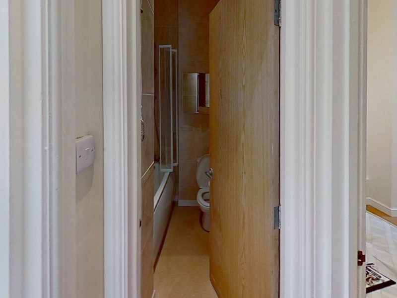 F1-34-Penarth-Road-Bathroom