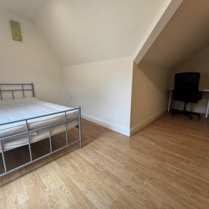 Room 4 (1)